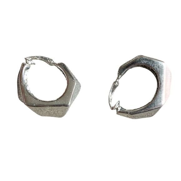 Silver Tone Hexagon Chucky Hoop Clip On Earring Retro Shape - Picture 3 of 8